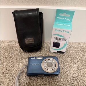 Nikon CoolPix S210 8.0MP Blue Digital Camera + New Battery Charger TESTED!